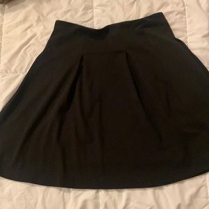 Black basic skirt